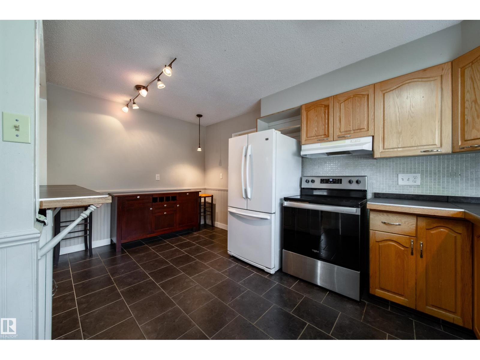 7135 87 St Nw, Edmonton, Alberta  T6C 3G1 - Photo 14 - E4461466