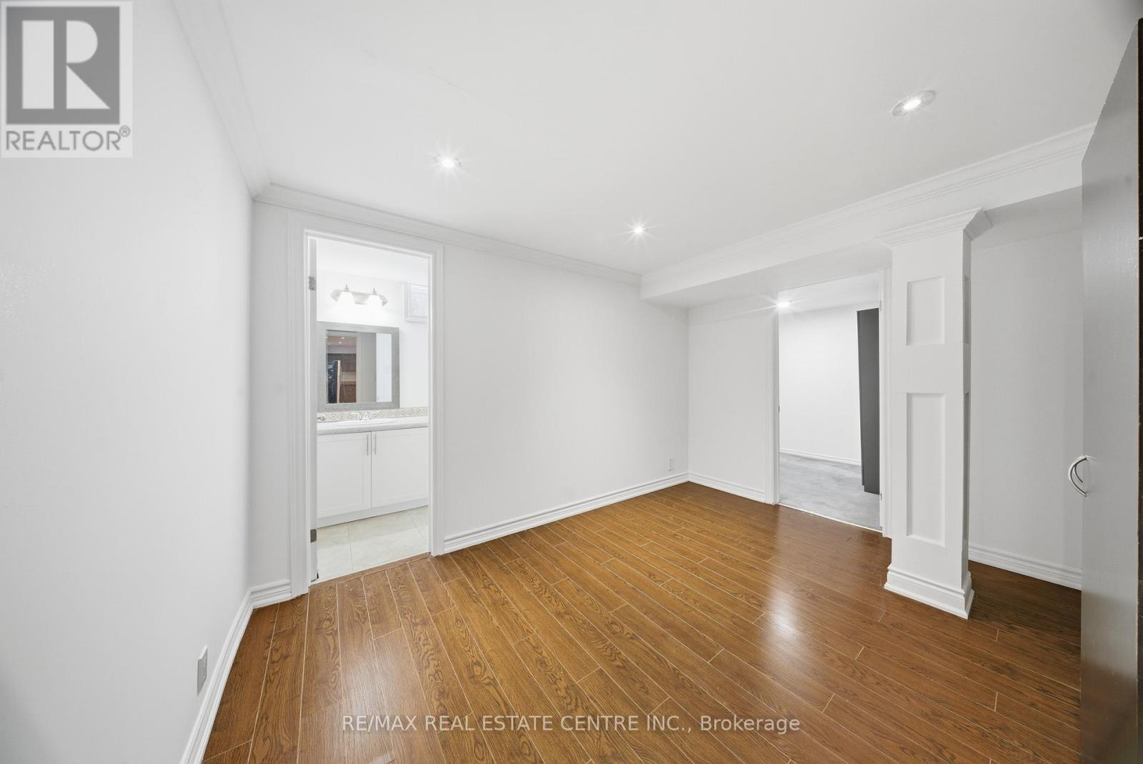 3316 Lady Slipper Court, Mississauga, Ontario  L5N 6A9 - Photo 34 - W12595972