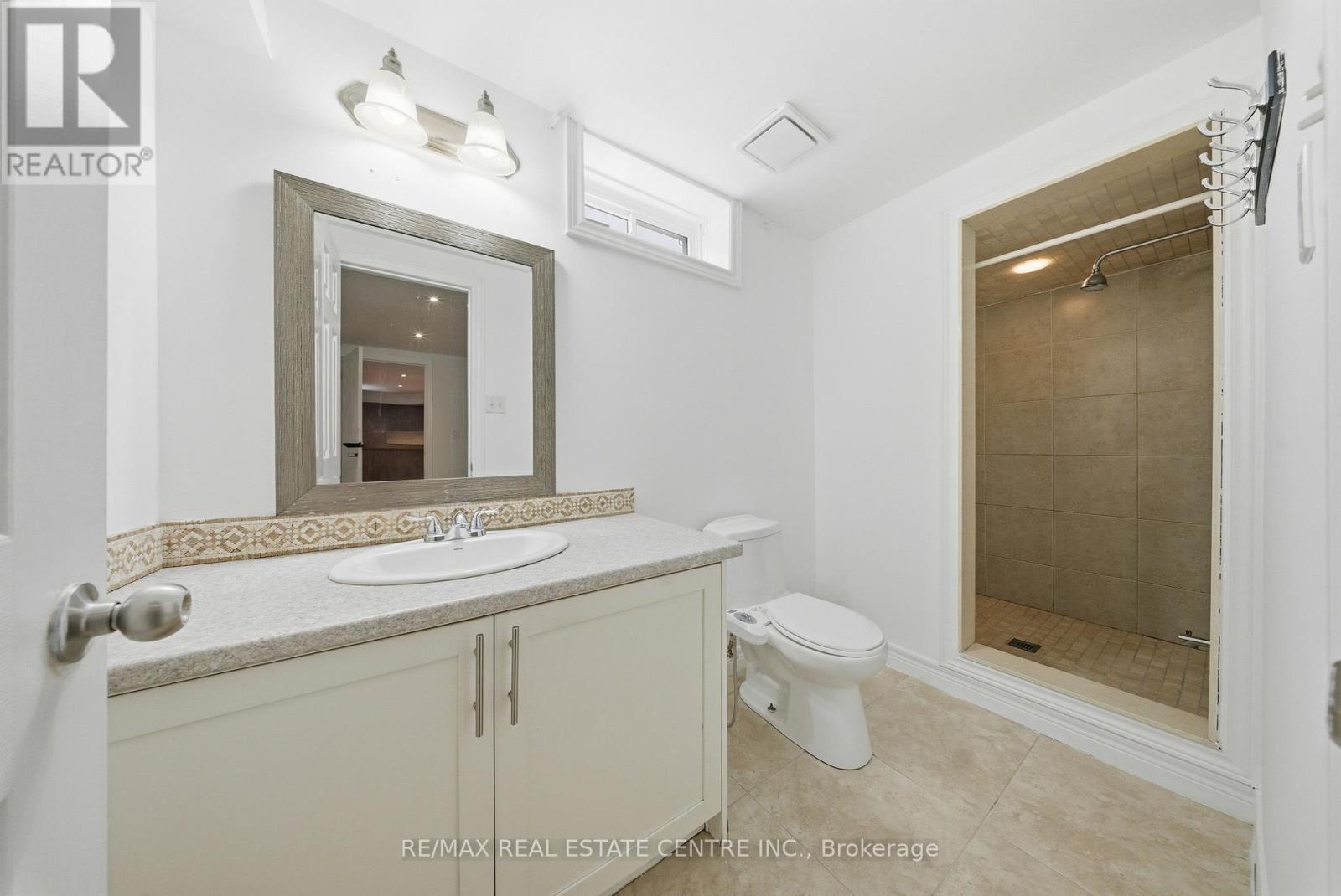 3316 Lady Slipper Court, Mississauga, Ontario  L5N 6A9 - Photo 35 - W12595972