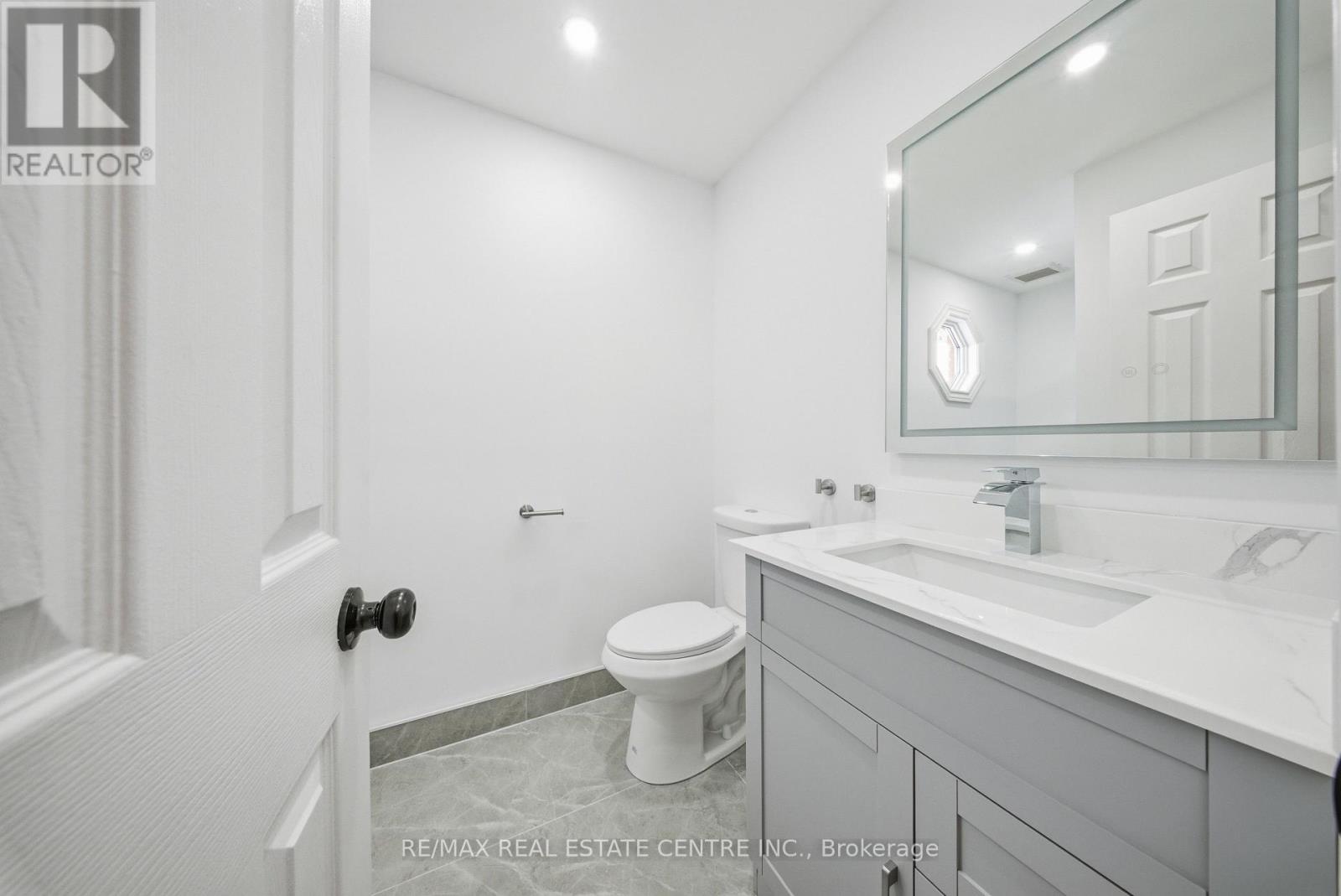 3316 Lady Slipper Court, Mississauga, Ontario  L5N 6A9 - Photo 27 - W12595972