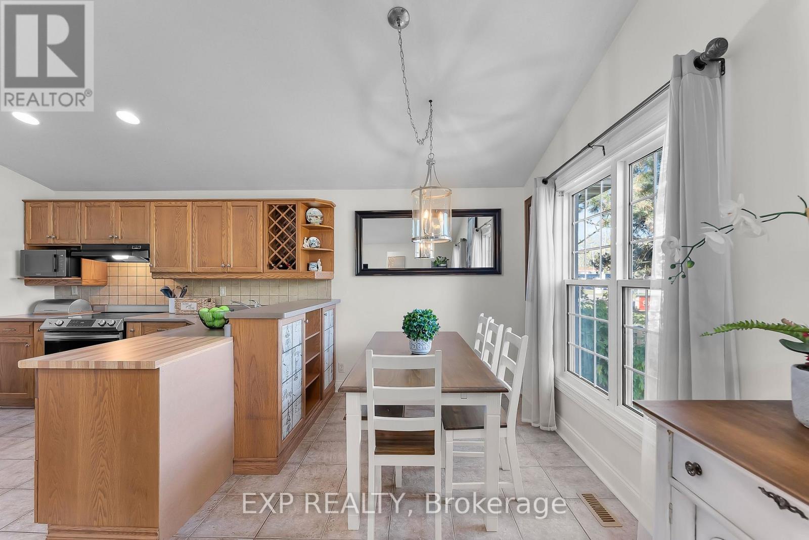 7321 Dorchester Road, Niagara Falls, Ontario  L2G 5V8 - Photo 10 - X12596020