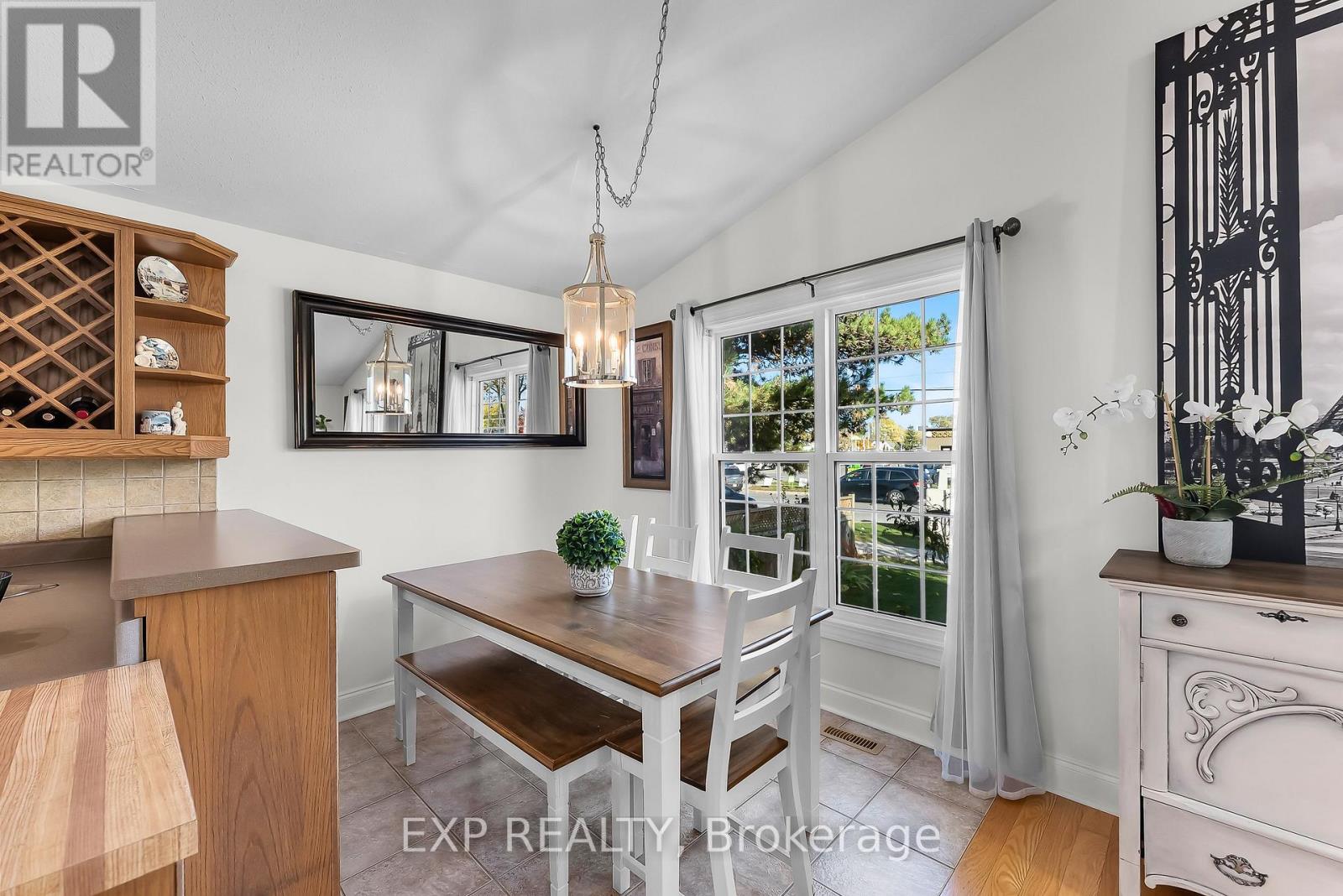 7321 Dorchester Road, Niagara Falls, Ontario  L2G 5V8 - Photo 11 - X12596020