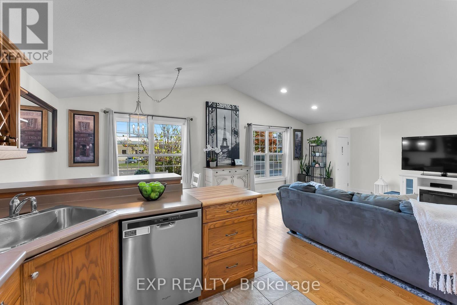 7321 Dorchester Road, Niagara Falls, Ontario  L2G 5V8 - Photo 15 - X12596020