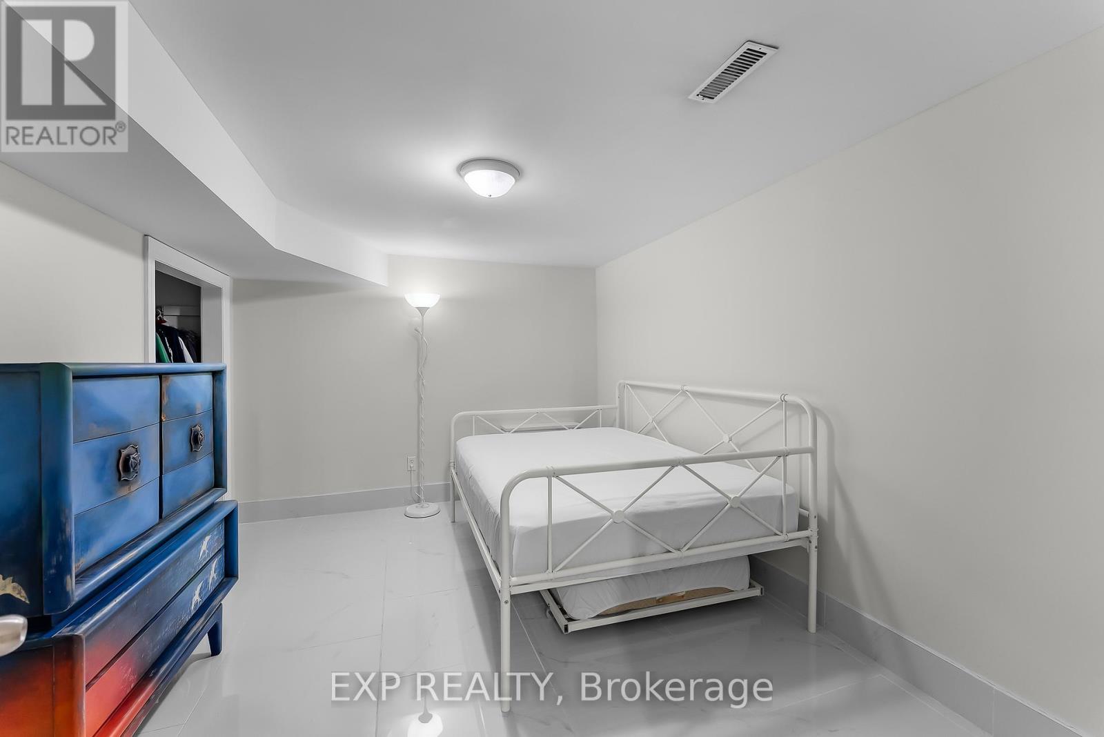 7321 Dorchester Road, Niagara Falls, Ontario  L2G 5V8 - Photo 27 - X12596020