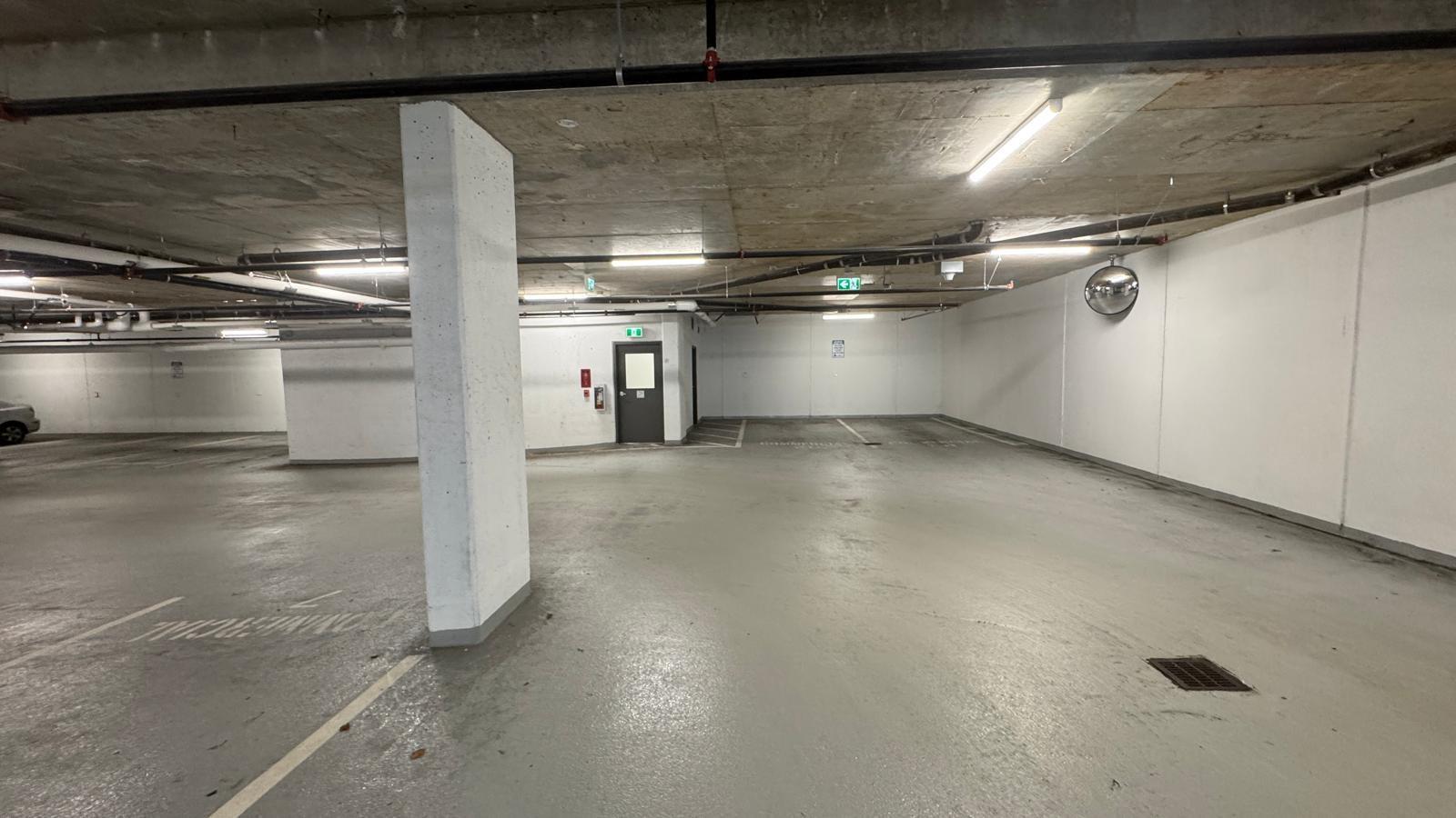 101 9675 King George Boulevard, Surrey, British Columbia  V3T 0T7 - Photo 6 - C8074230