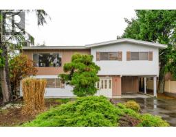 <div class="price">$1,988,000</div> 8531 Ash Street, Richmond<br><div style="margin-bottom:8px;"><small>RE/MAX Westcoast</small></div><div class='bed_bath'>3 Bed | 3 Bath</div>