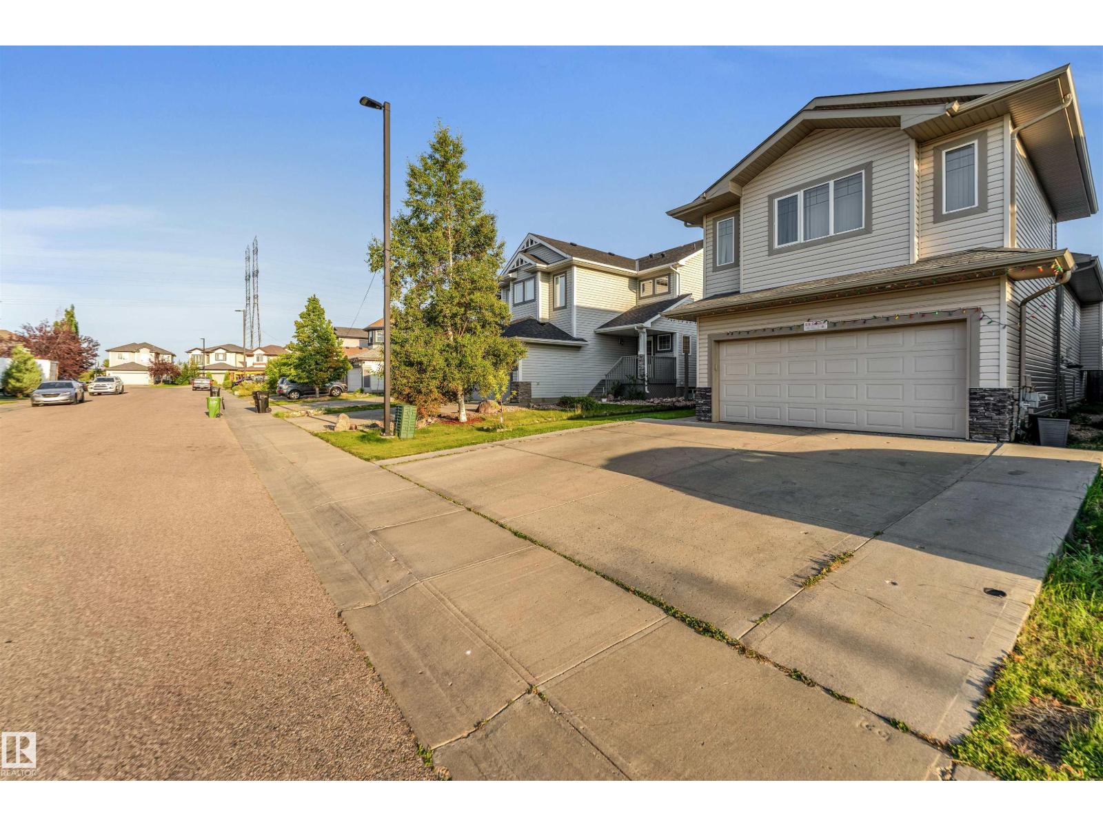 3015 24 Av Nw, Edmonton, Alberta  T6T 0G7 - Photo 3 - E4467279