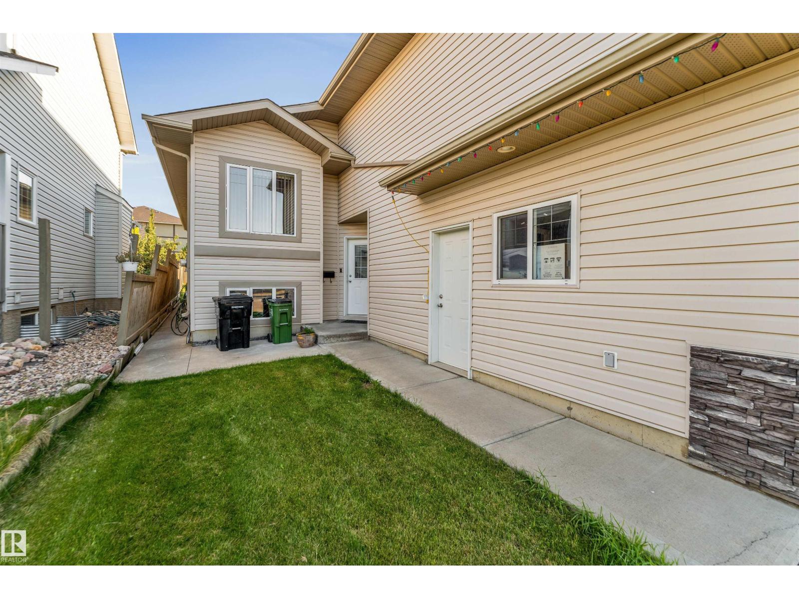 3015 24 Av Nw, Edmonton, Alberta  T6T 0G7 - Photo 5 - E4467279