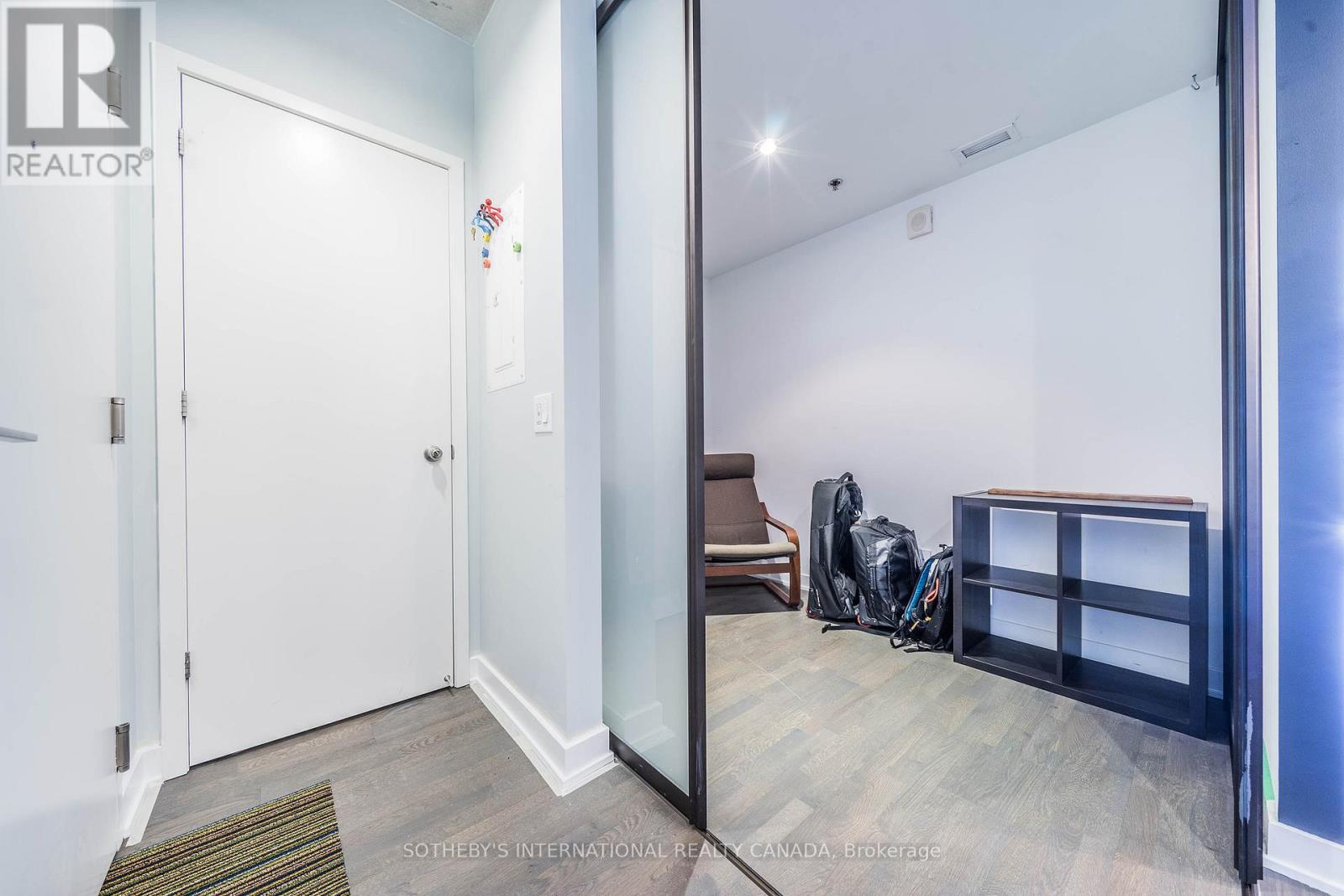 305 - 8 Dovercourt Road, Toronto, Ontario  M6J 0B6 - Photo 4 - C12596026