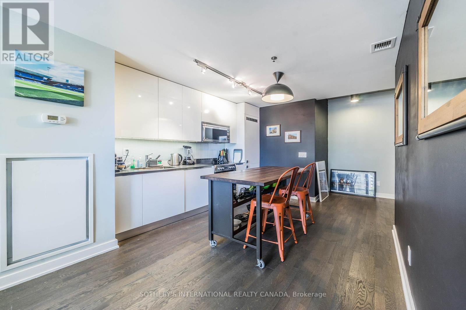 305 - 8 Dovercourt Road, Toronto, Ontario  M6J 0B6 - Photo 8 - C12596026