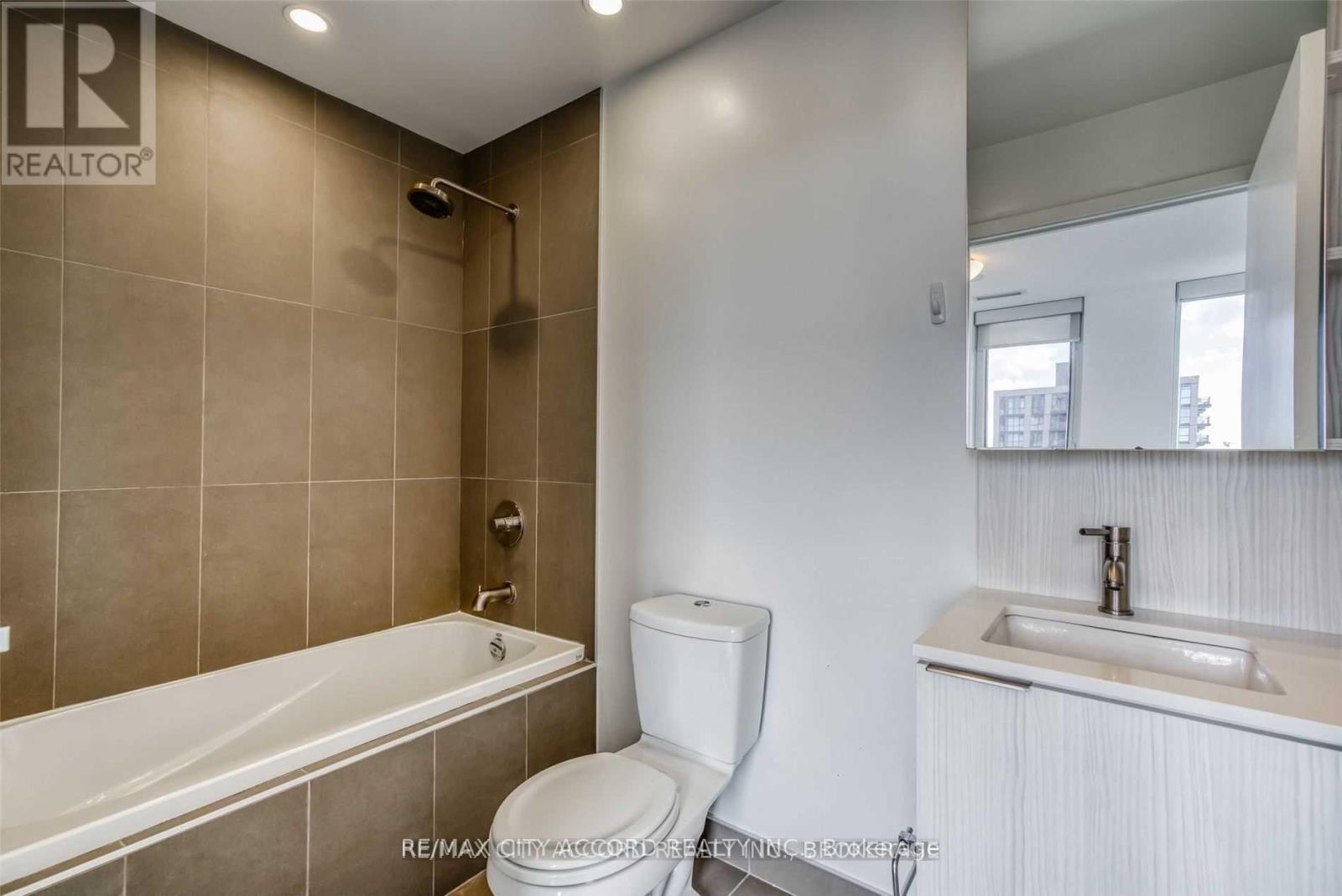 802 - 170 Sumach Street, Toronto, Ontario  M5A 3K3 - Photo 16 - C12596048