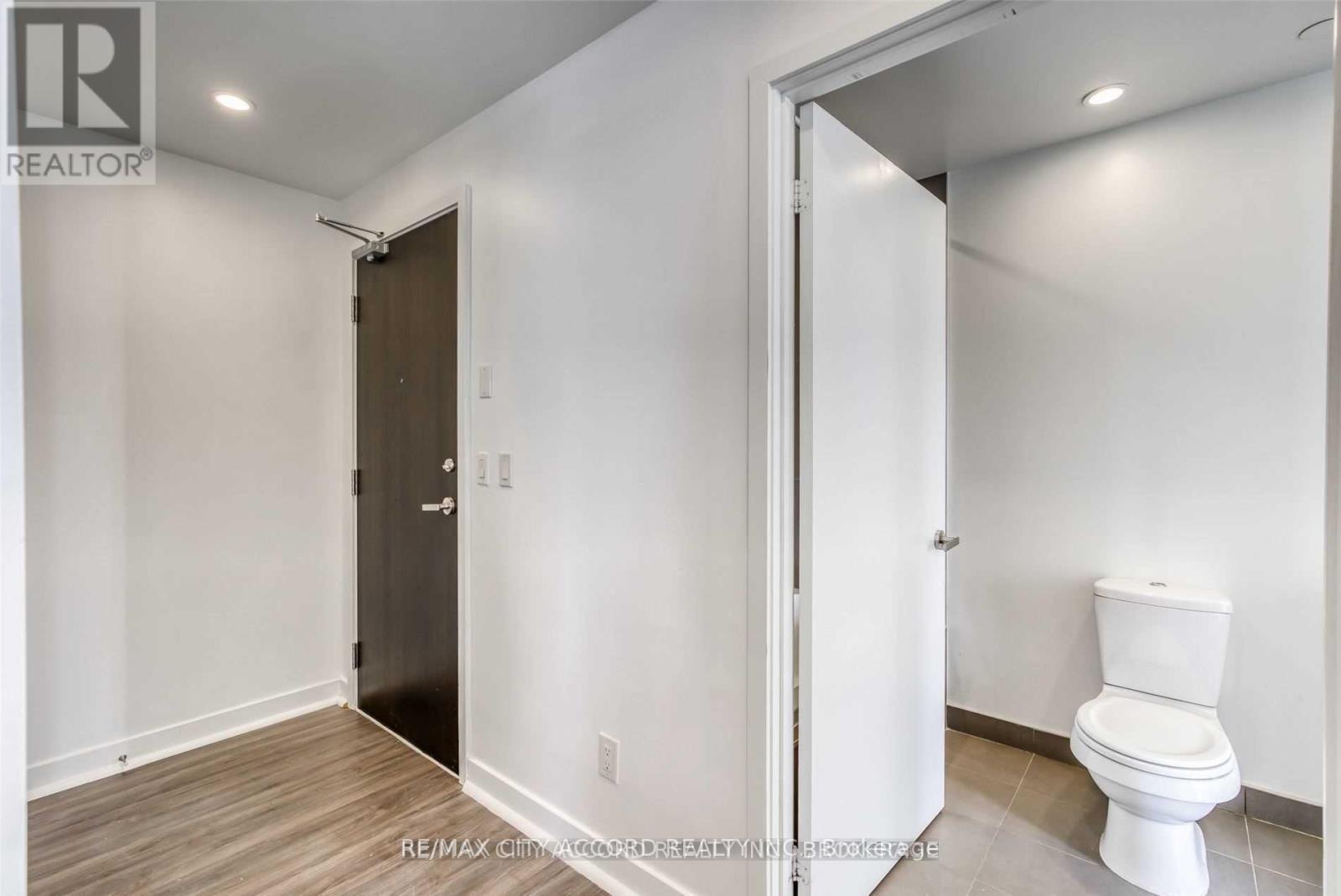 802 - 170 Sumach Street, Toronto, Ontario  M5A 3K3 - Photo 3 - C12596048