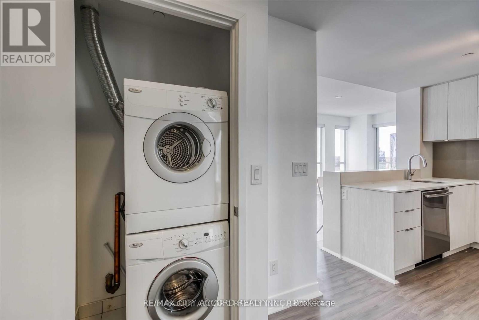 802 - 170 Sumach Street, Toronto, Ontario  M5A 3K3 - Photo 4 - C12596048