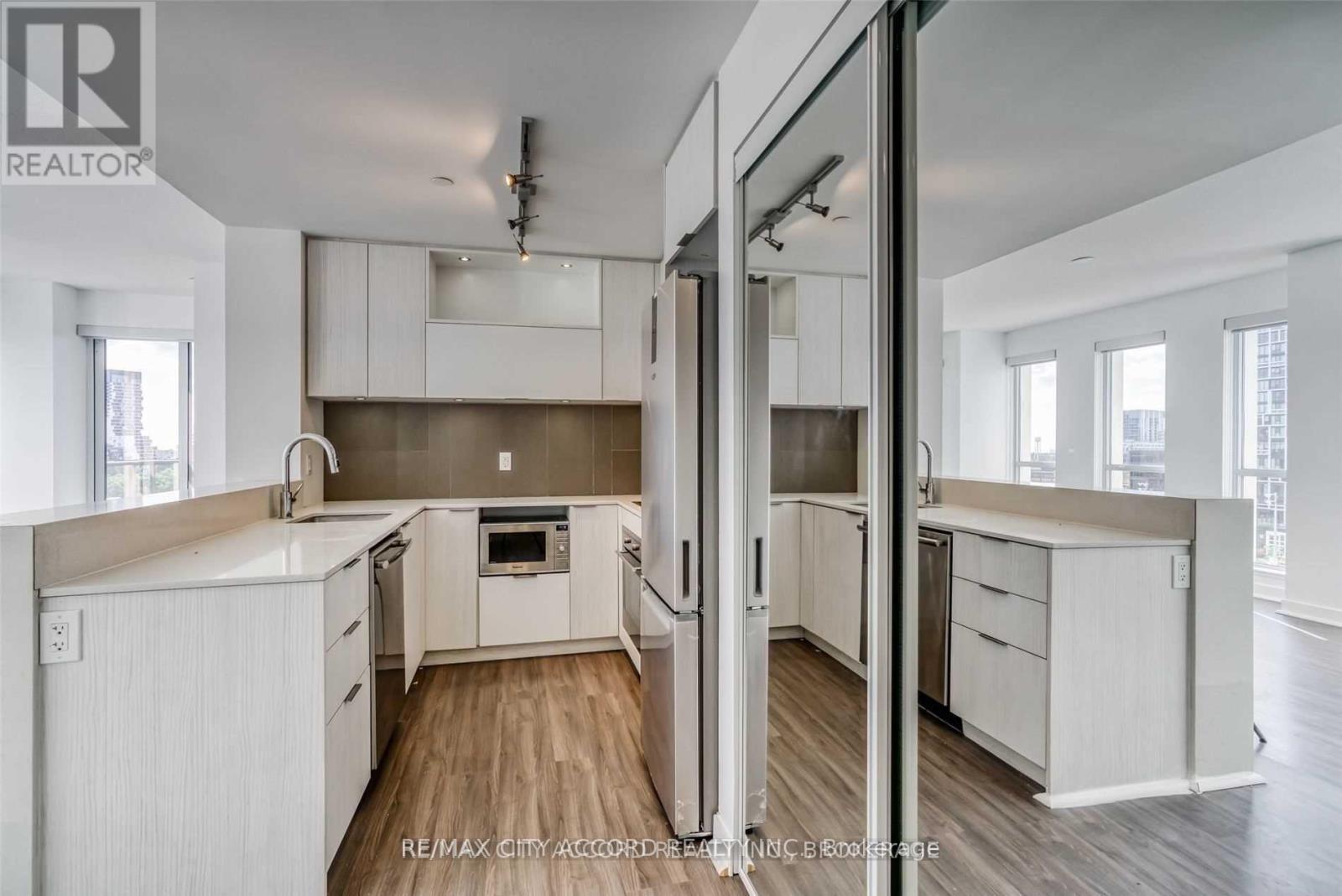 802 - 170 Sumach Street, Toronto, Ontario  M5A 3K3 - Photo 7 - C12596048