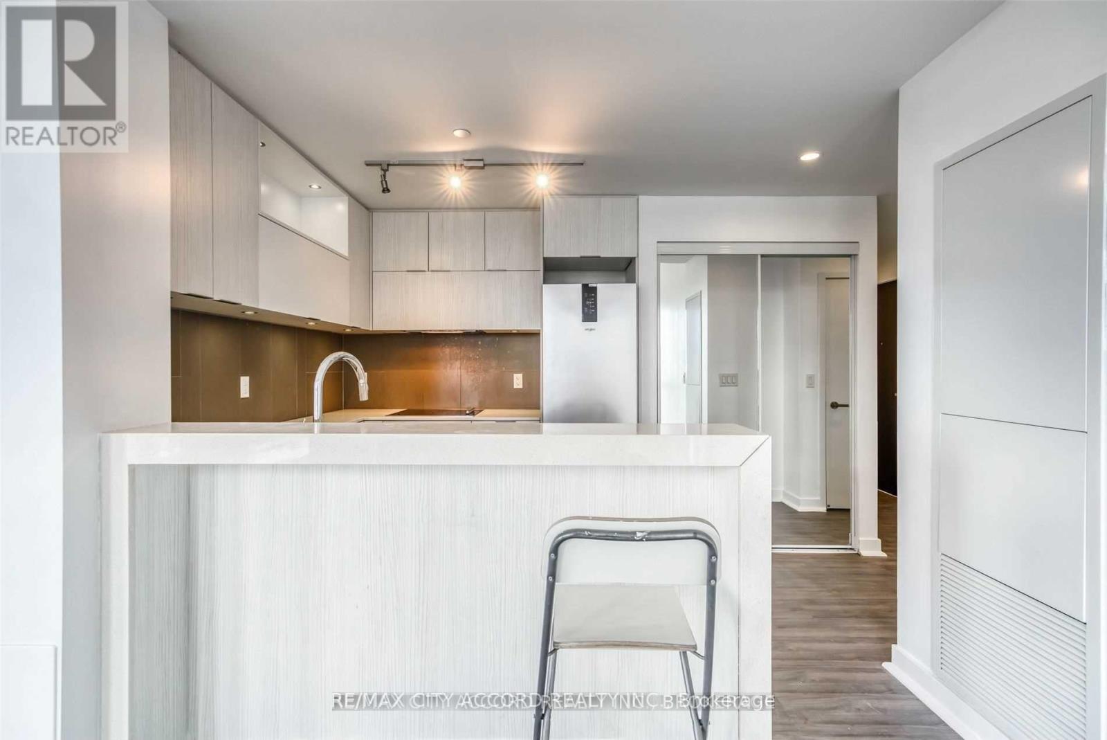 802 - 170 Sumach Street, Toronto, Ontario  M5A 3K3 - Photo 8 - C12596048