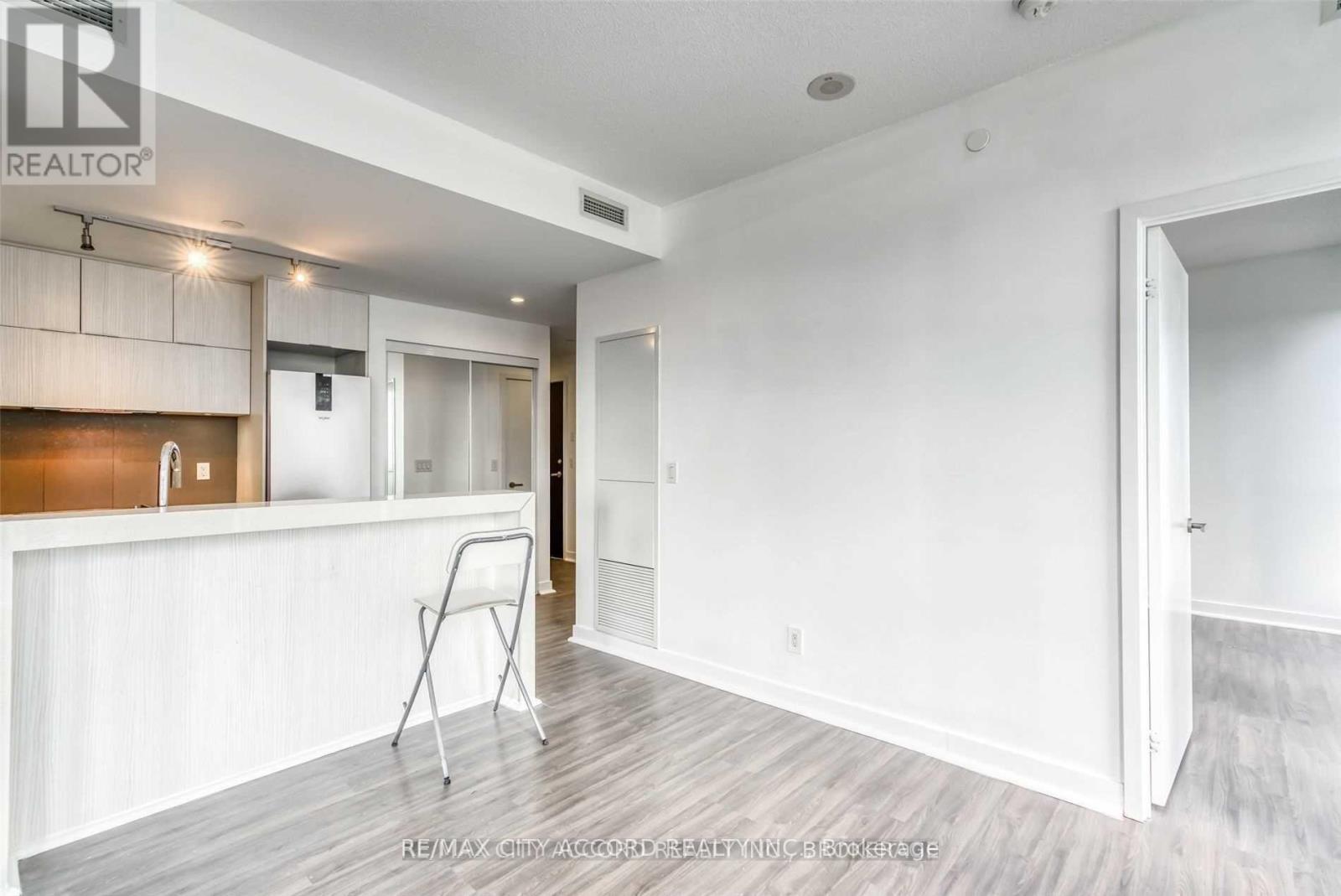 802 - 170 Sumach Street, Toronto, Ontario  M5A 3K3 - Photo 9 - C12596048