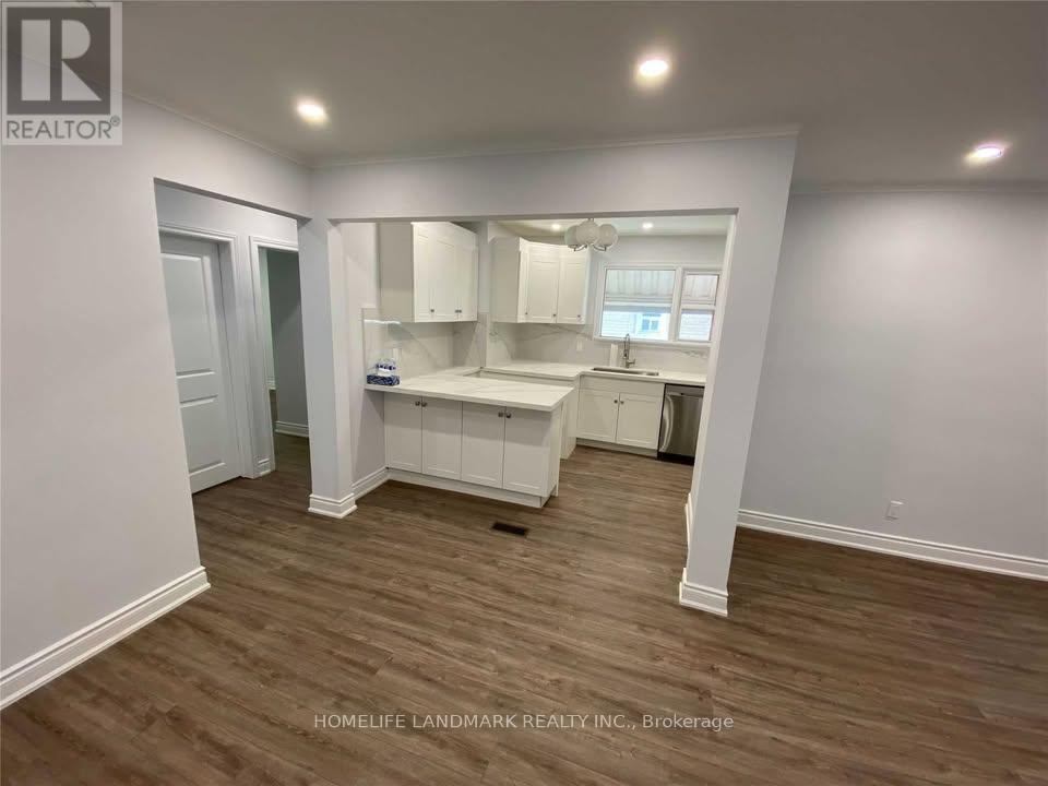 80 Pinemore Crescent, Toronto, Ontario M3A 1W6 - Photo 3 - C12553666