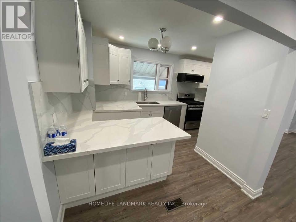 80 Pinemore Crescent, Toronto, Ontario M3A 1W6 - Photo 5 - C12553666