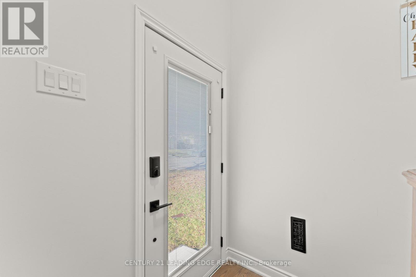 1 Lockhart Gate, Clarington, Ontario  L1C 4K9 - Photo 8 - E12596010