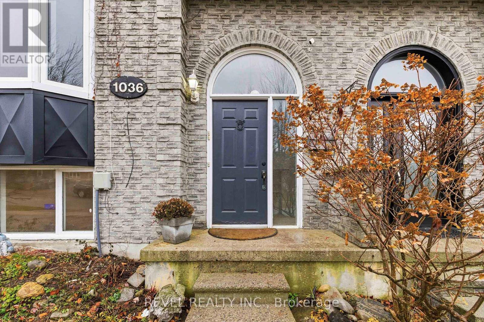 Main - 1036 Attersley Drive, Oshawa, Ontario  L1K 2G9 - Photo 2 - E12596082