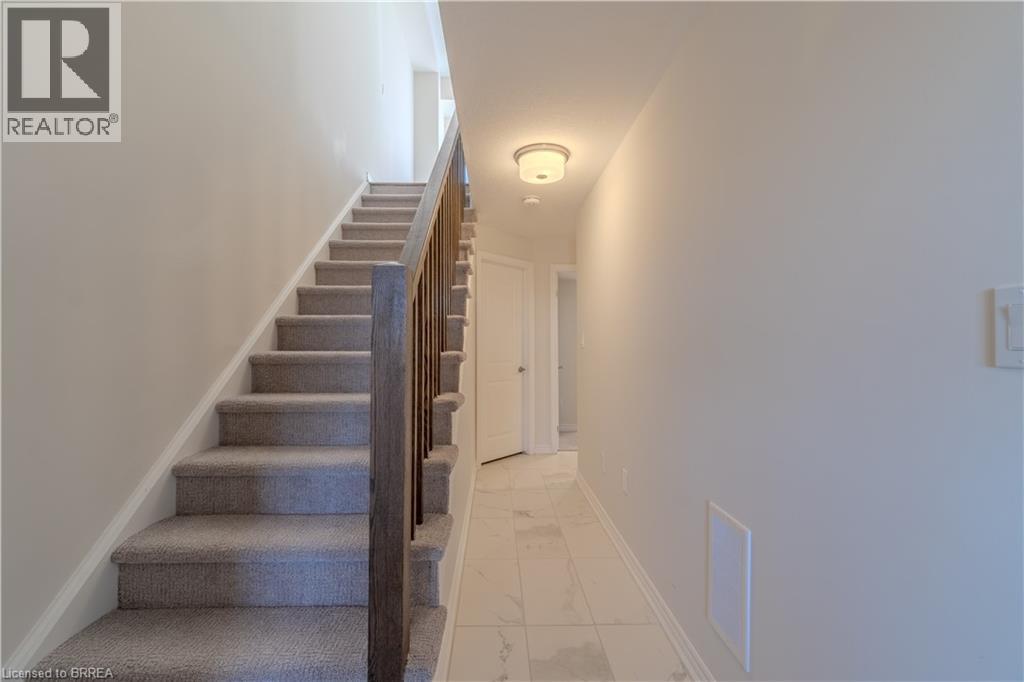 620 Colborne Street W Unit# 81, Brantford, Ontario  N3T 5L5 - Photo 2 - 40791984