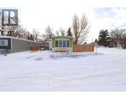 33, 895 Elizabeth Street, Pincher Creek, Ca