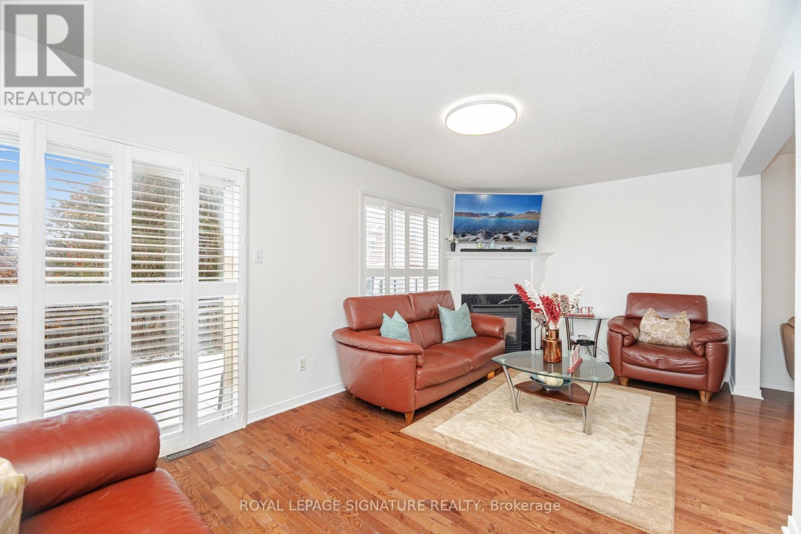 184 Lindenshire Avenue, Vaughan, Ontario  L6A 2X4 - Photo 11 - N12596022