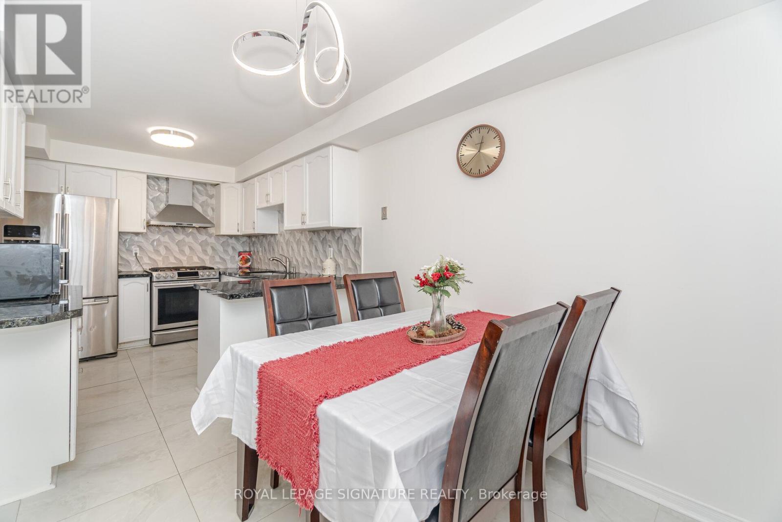 184 Lindenshire Avenue, Vaughan, Ontario  L6A 2X4 - Photo 16 - N12596022