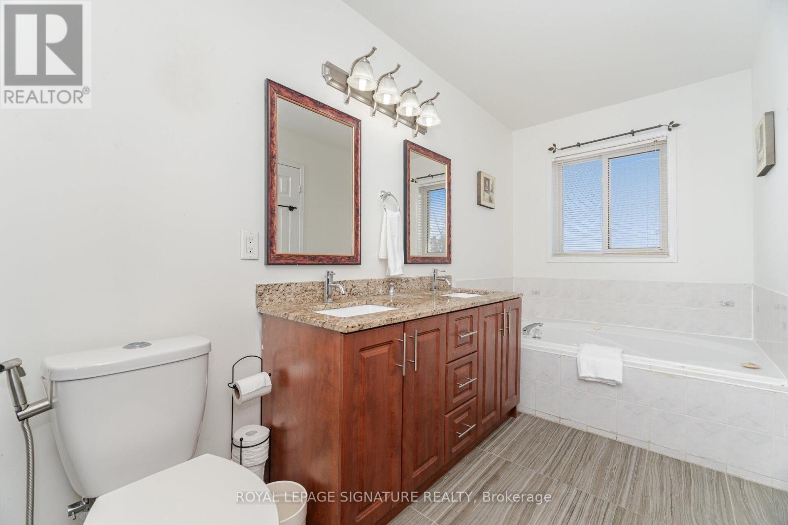 184 Lindenshire Avenue, Vaughan, Ontario  L6A 2X4 - Photo 26 - N12596022