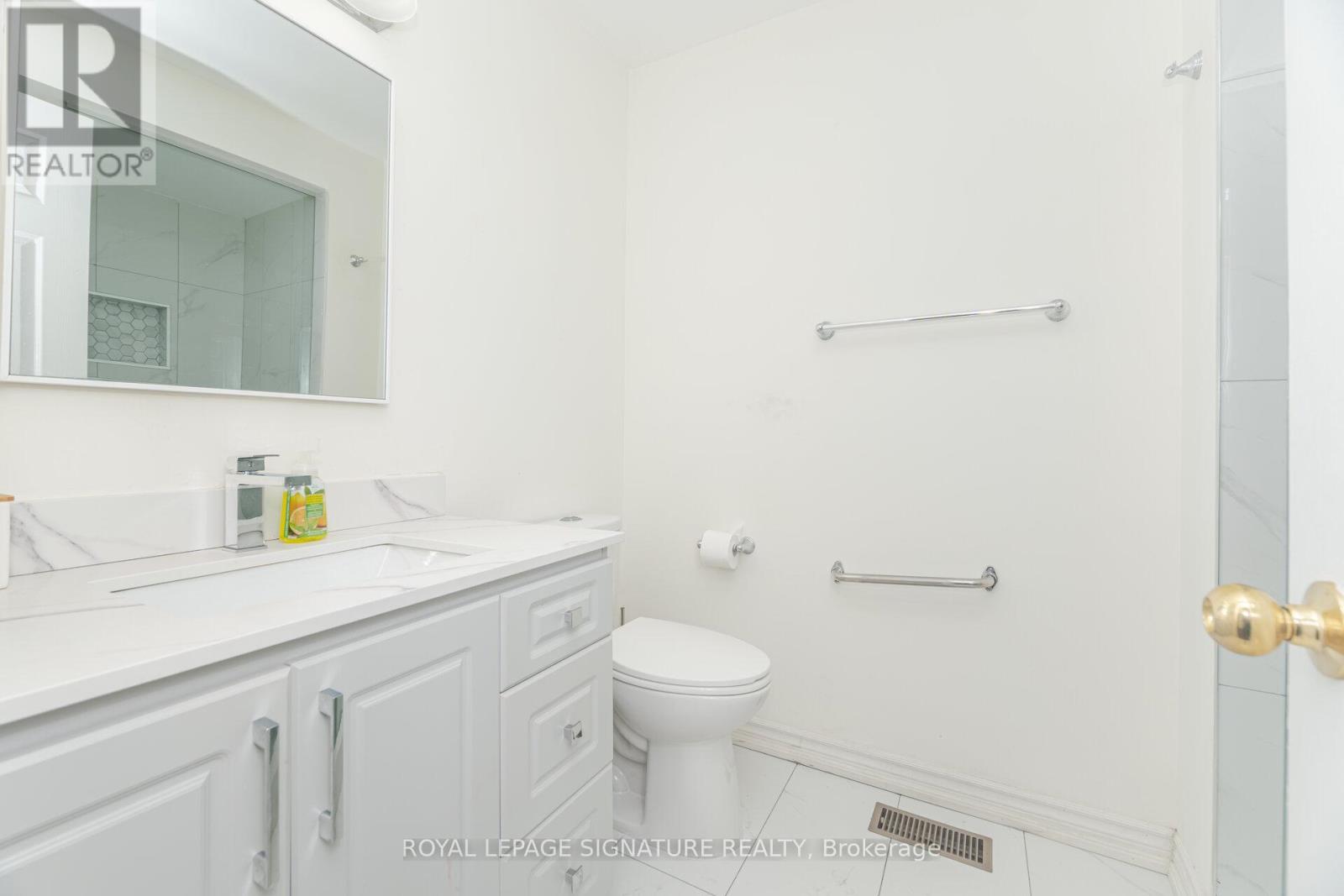 184 Lindenshire Avenue, Vaughan, Ontario  L6A 2X4 - Photo 34 - N12596022