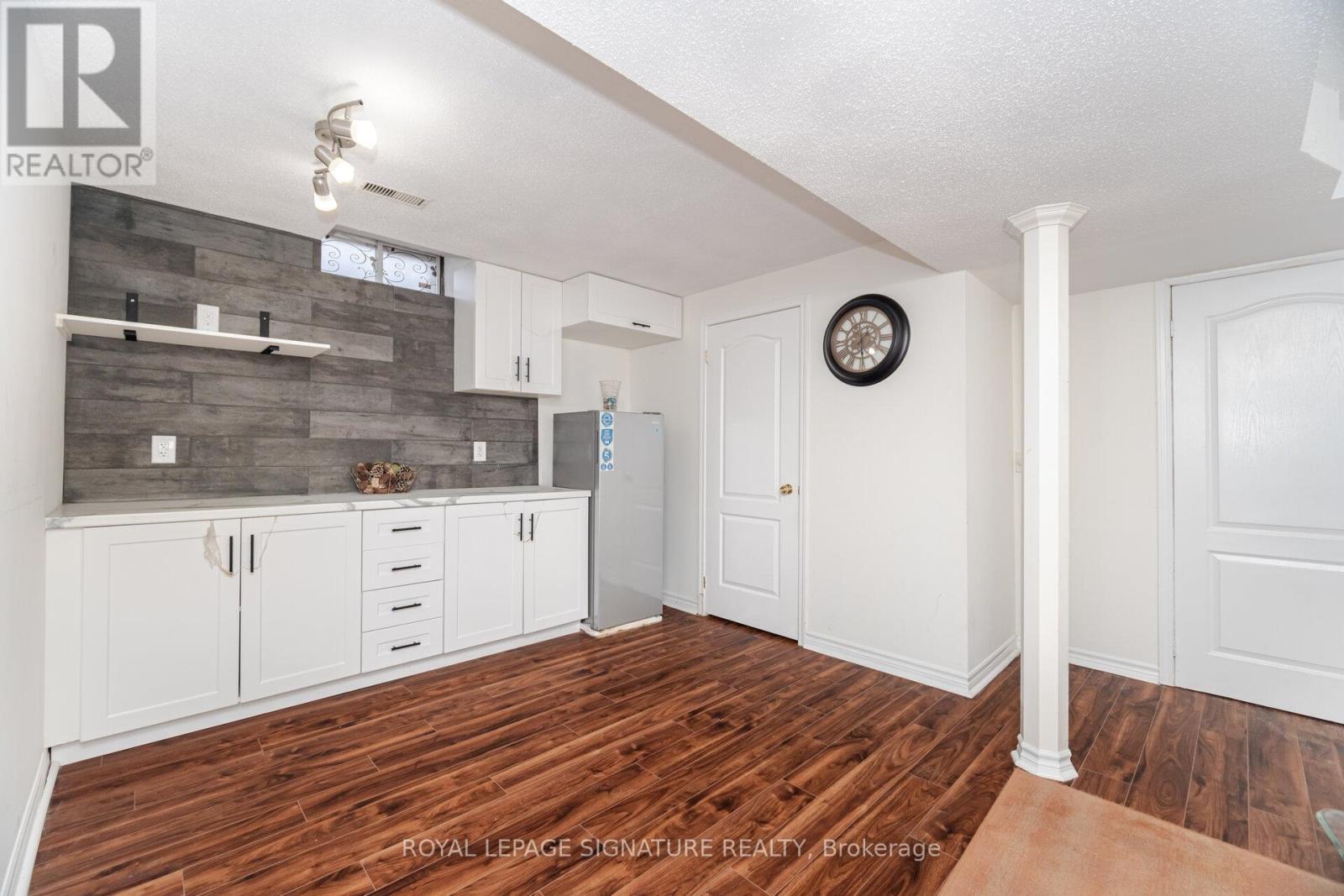 184 Lindenshire Avenue, Vaughan, Ontario  L6A 2X4 - Photo 36 - N12596022