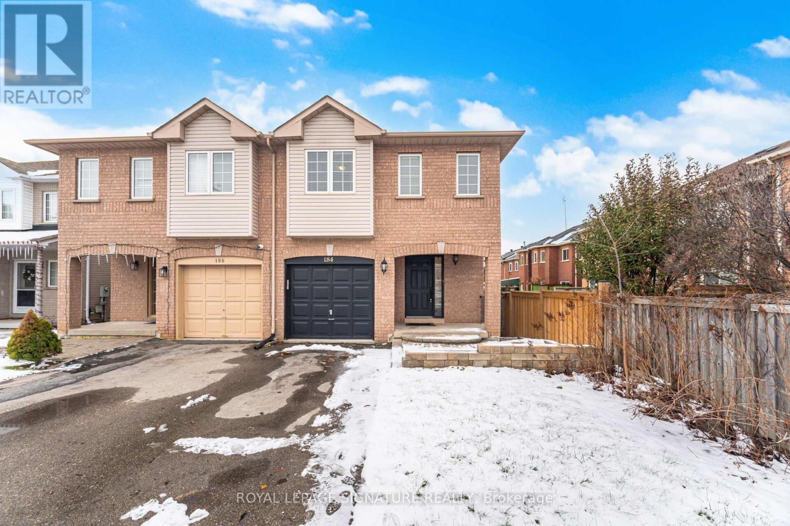184 Lindenshire Avenue, Vaughan, Ontario  L6A 2X4 - Photo 4 - N12596022