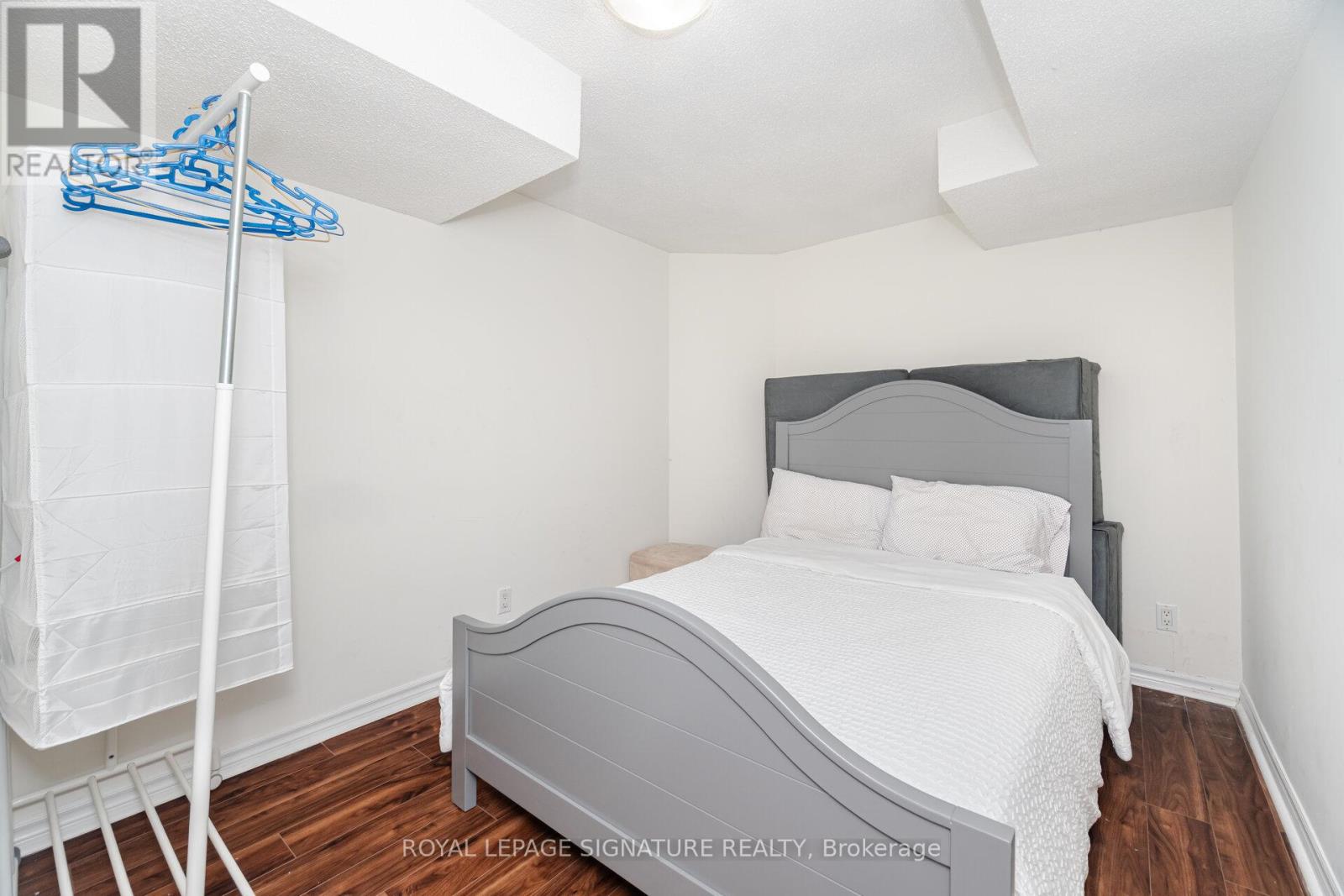 184 Lindenshire Avenue, Vaughan, Ontario  L6A 2X4 - Photo 42 - N12596022