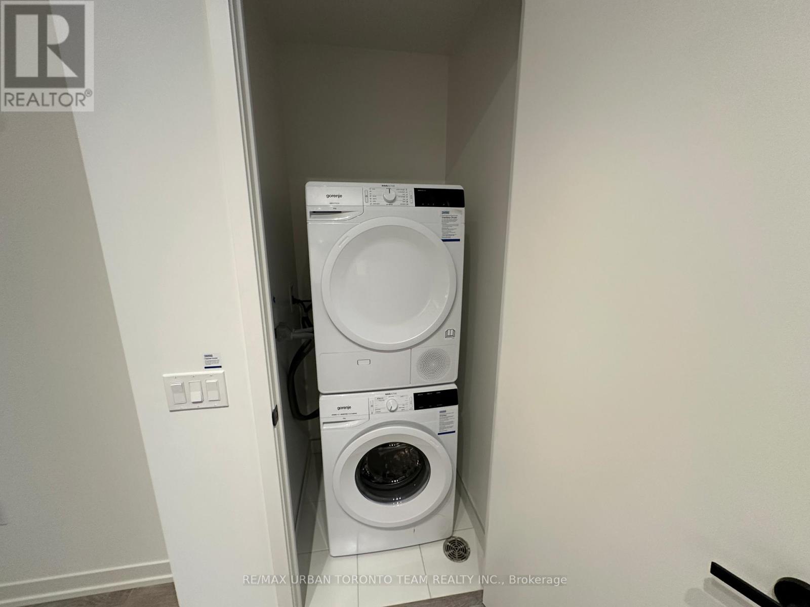 3815 - 8 Interchange Way, Vaughan, Ontario  L4K 5Z7 - Photo 12 - N12596036