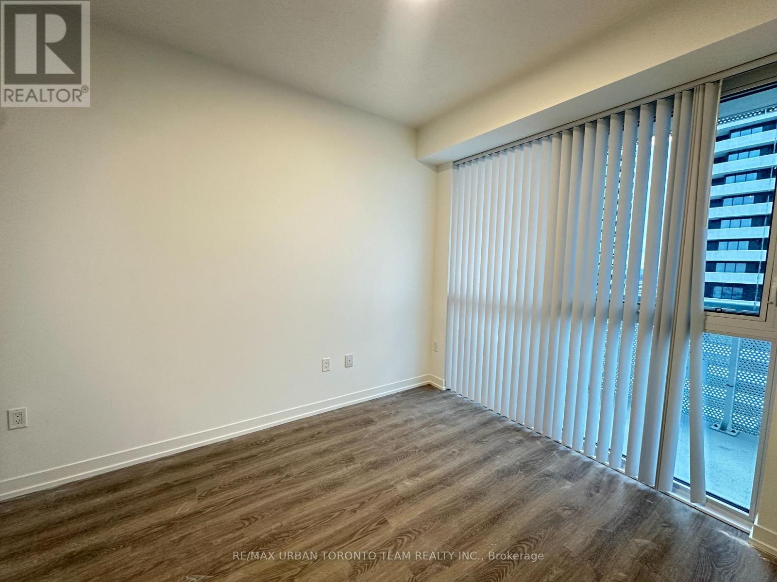 3815 - 8 Interchange Way, Vaughan, Ontario  L4K 5Z7 - Photo 6 - N12596036