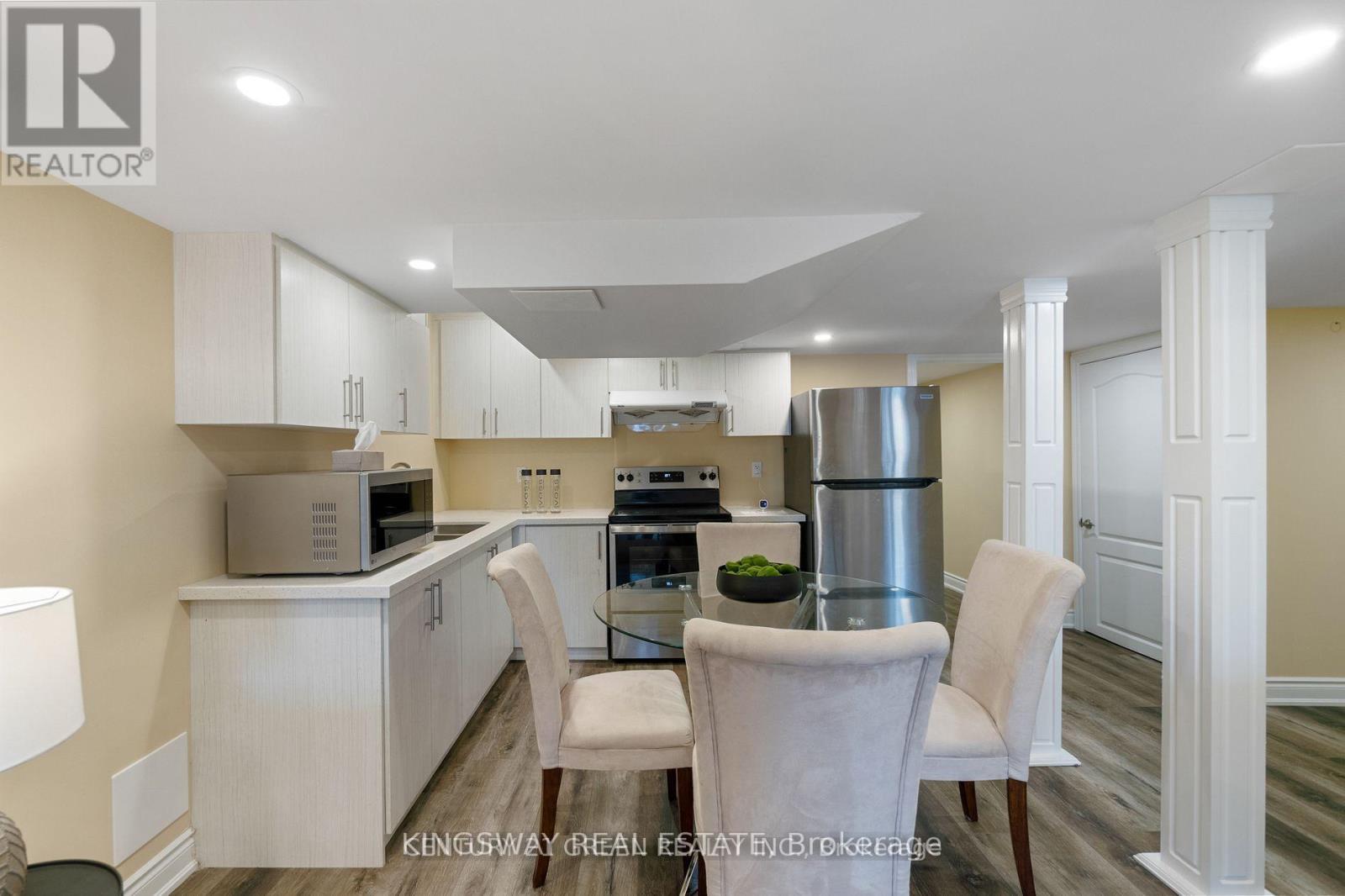 1187 Mceachern Court, Milton, Ontario  L9E 1E5 - Photo 3 - W12596006