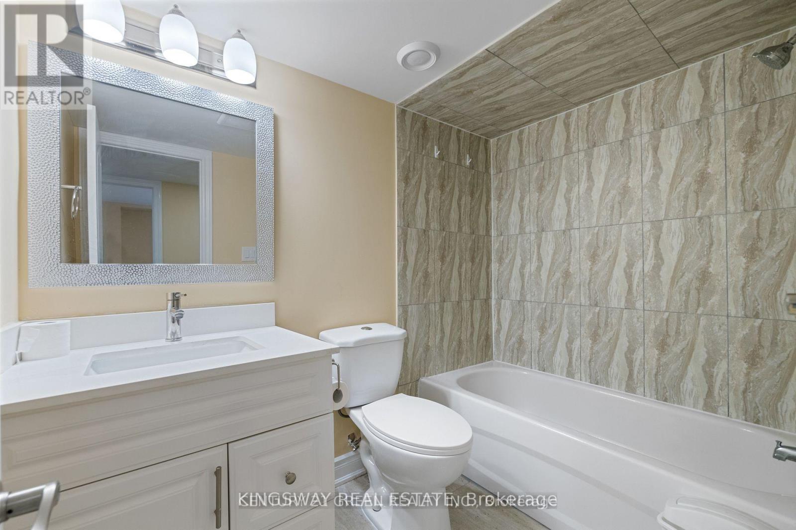 1187 Mceachern Court, Milton, Ontario  L9E 1E5 - Photo 5 - W12596006