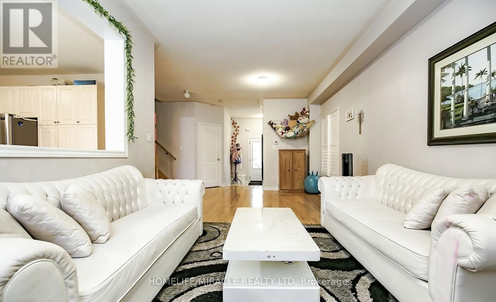 20 Oblate Crescent, Brampton, Ontario L6Y 0K2 - Photo 10 - W12596028