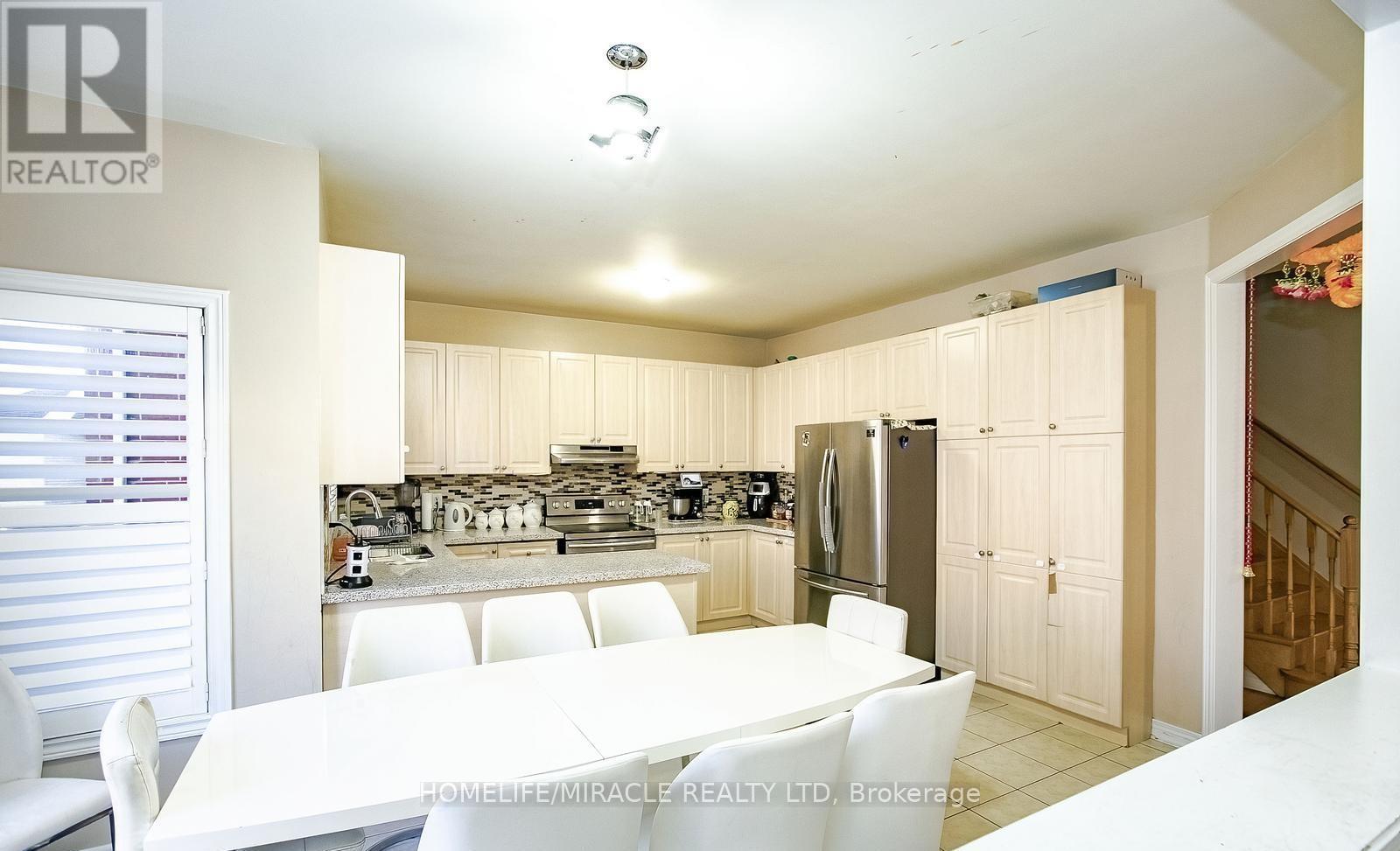 20 Oblate Crescent, Brampton, Ontario L6Y 0K2 - Photo 11 - W12596028