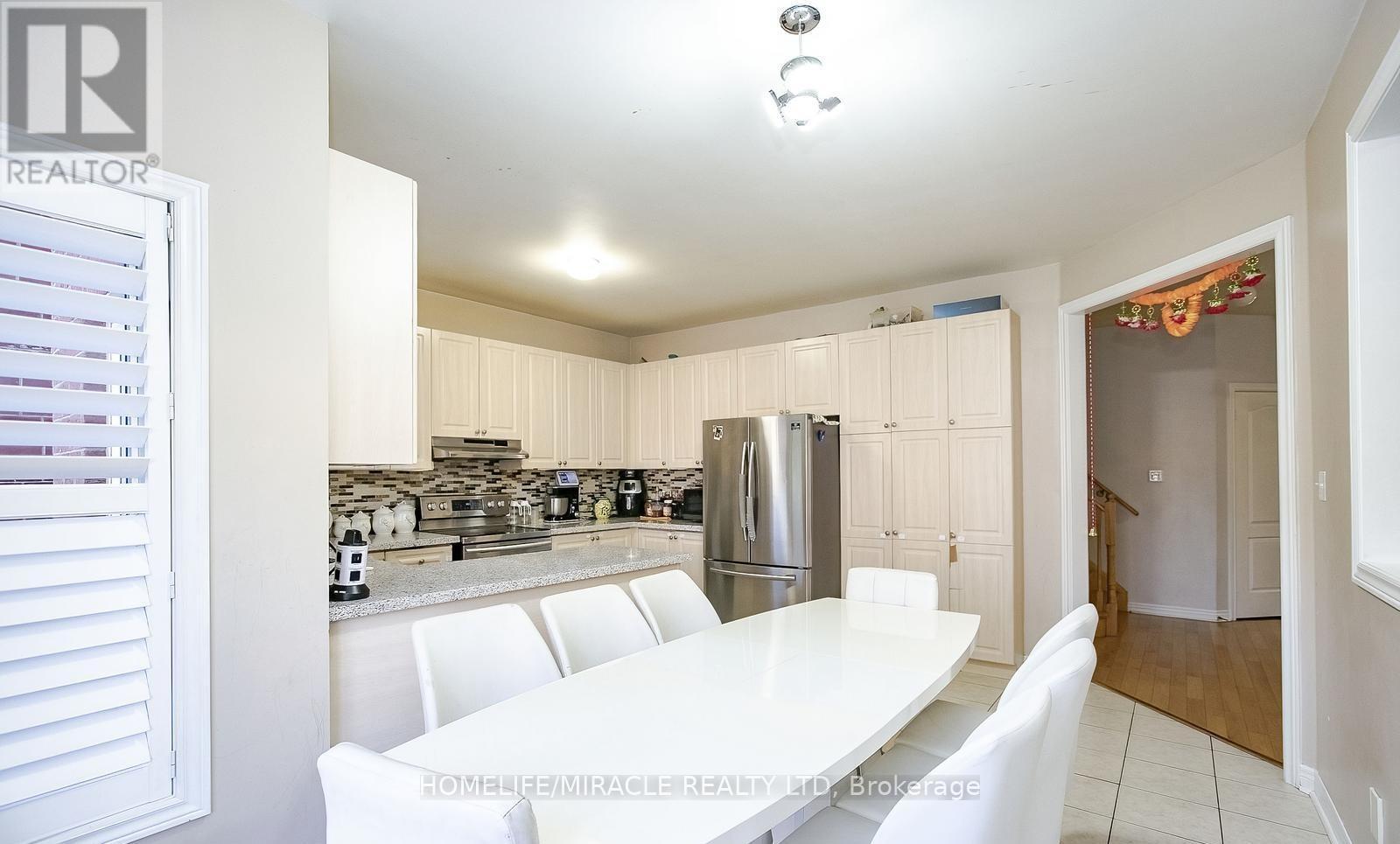 20 Oblate Crescent, Brampton, Ontario L6Y 0K2 - Photo 15 - W12596028