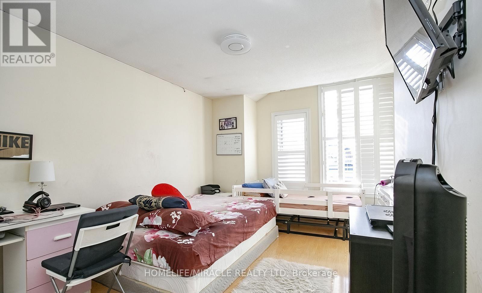 20 Oblate Crescent, Brampton, Ontario L6Y 0K2 - Photo 29 - W12596028