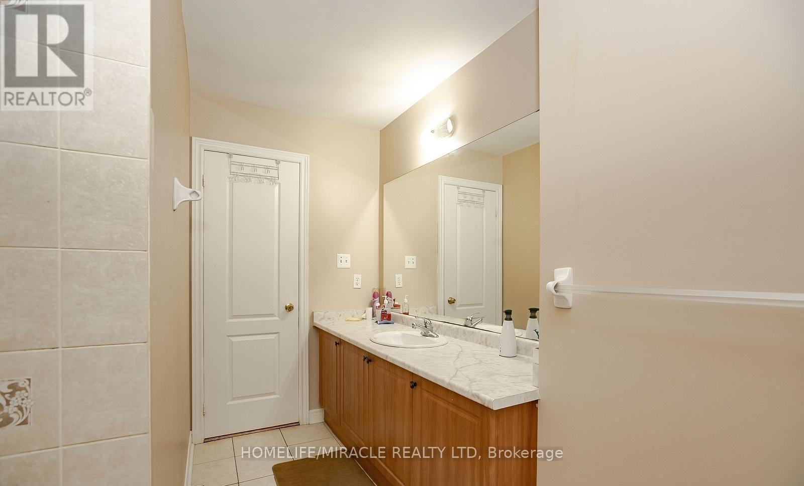 20 Oblate Crescent, Brampton, Ontario L6Y 0K2 - Photo 33 - W12596028