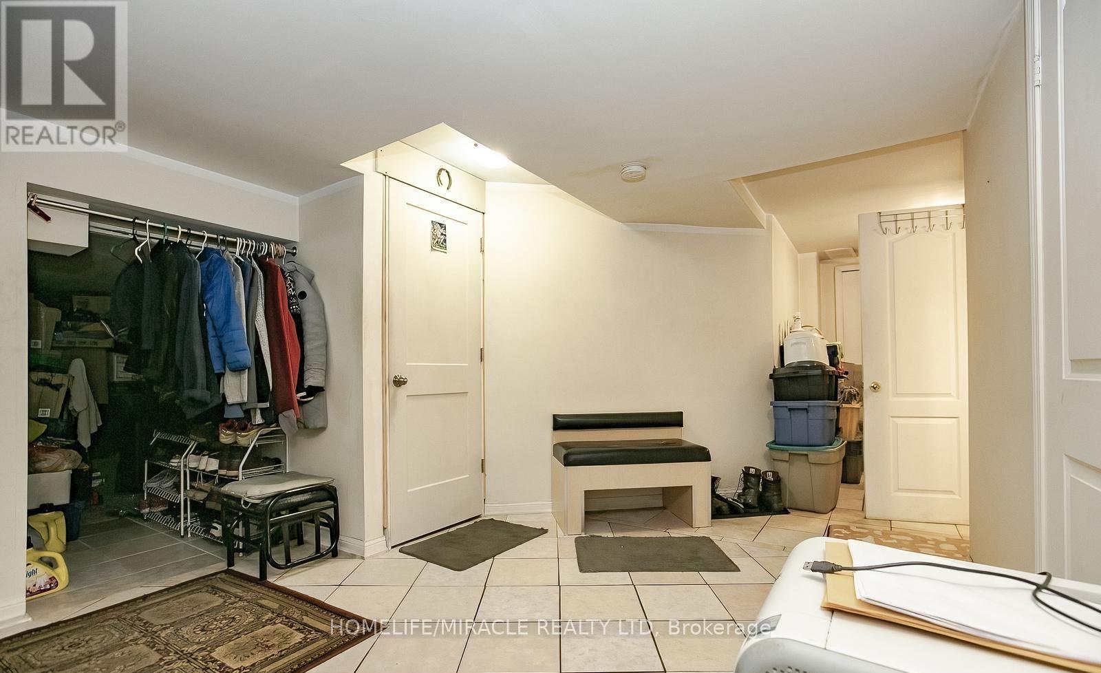 20 Oblate Crescent, Brampton, Ontario L6Y 0K2 - Photo 45 - W12596028