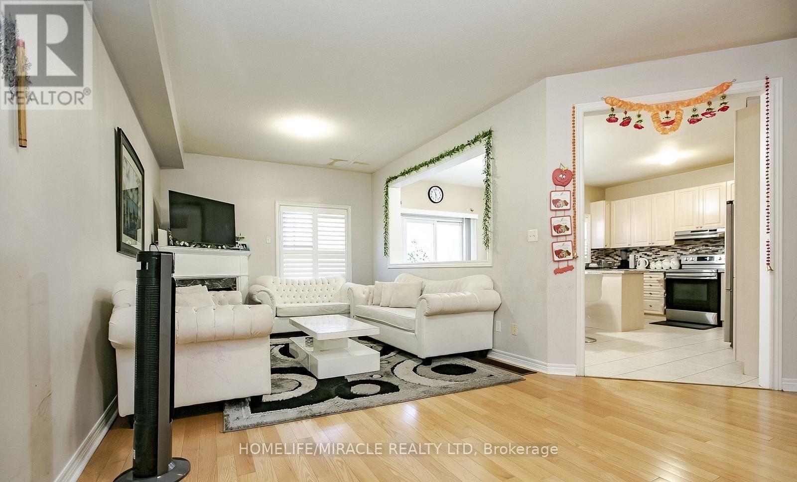 20 Oblate Crescent, Brampton, Ontario L6Y 0K2 - Photo 7 - W12596028