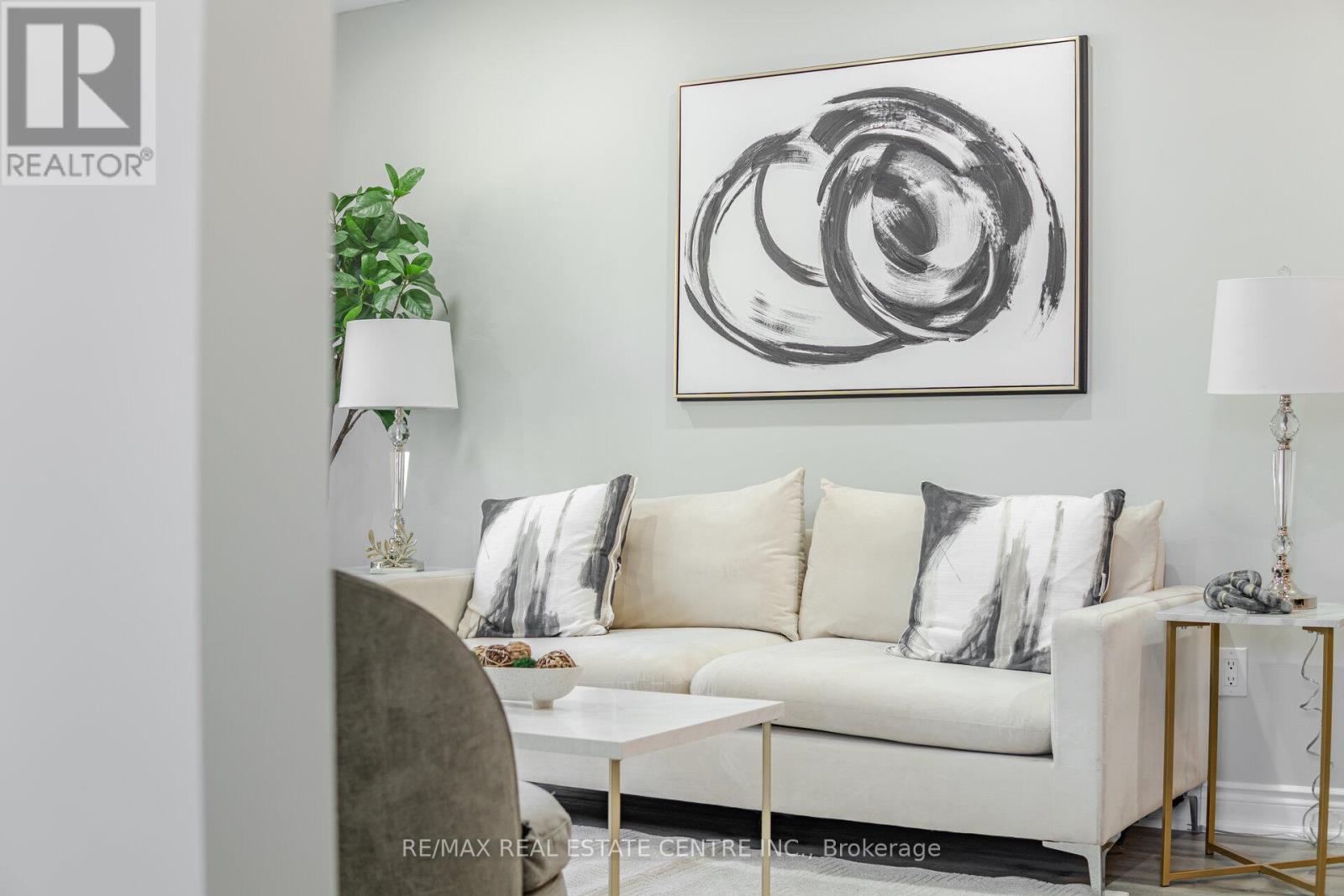 34 Windermere Court, Brampton, Ontario  L6X 2L6 - Photo 14 - W12596078