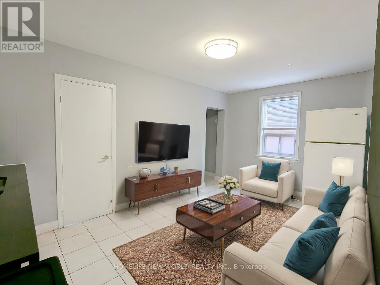 MAIN - 2 THORNTON AVENUE, Toronto, Ontario