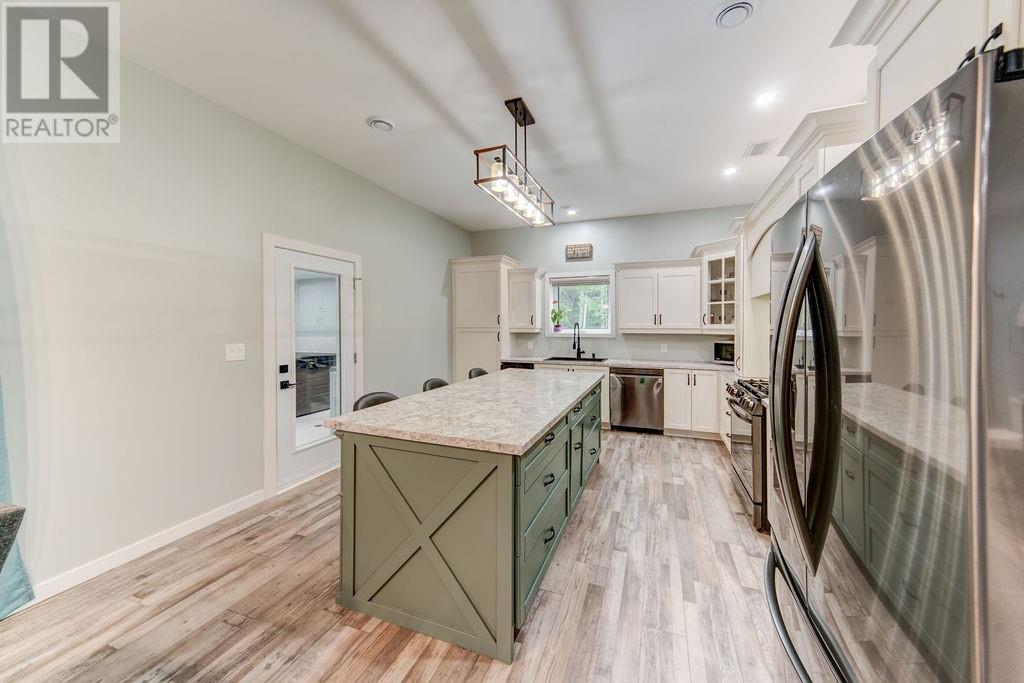 264 Lakeview Drive, Alban, Ontario  P0M 1A0 - Photo 12 - 2124705