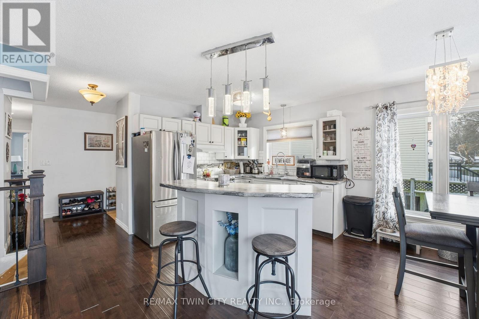 128 Schlueter Street, Cambridge, Ontario  N3H 4B3 - Photo 4 - X12596008