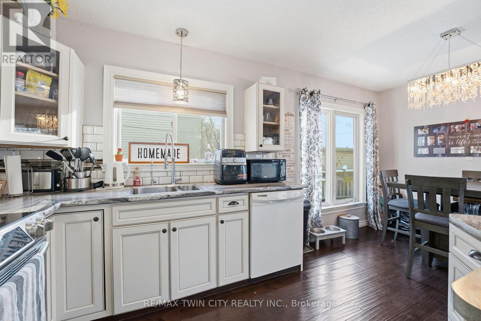 128 Schlueter Street, Cambridge, Ontario  N3H 4B3 - Photo 7 - X12596008