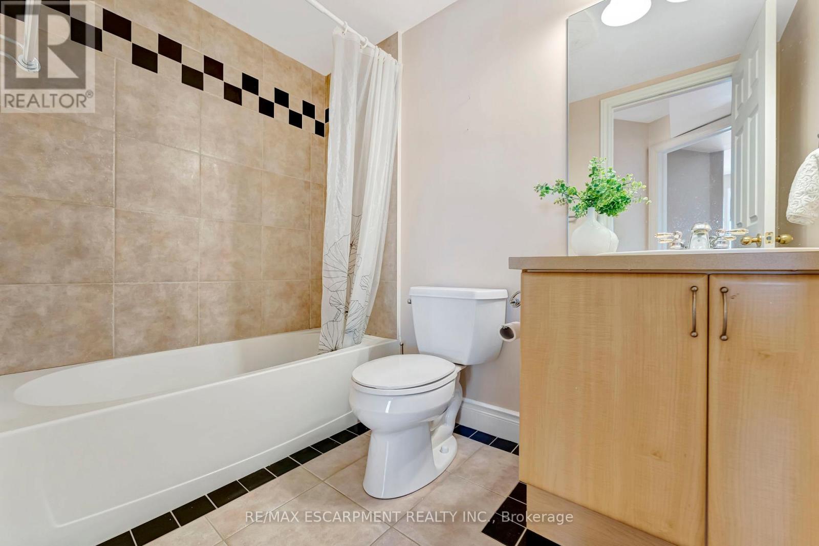 506 - 1770 Main Street W, Hamilton, Ontario L8S 1H1 - Photo 18 - X12596070